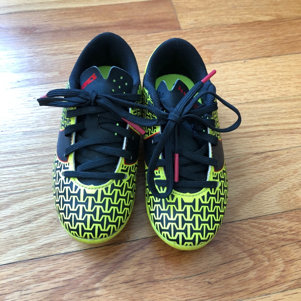 under armour kids cleats size 9